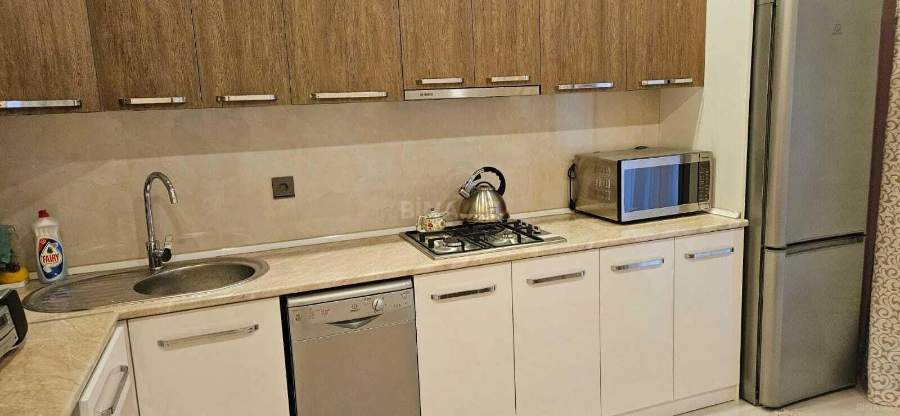 Kirayə verilir 2 otaqlı mənzil 100 m²