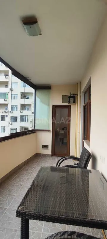Kirayə verilir 2 otaqlı mənzil 100 m²