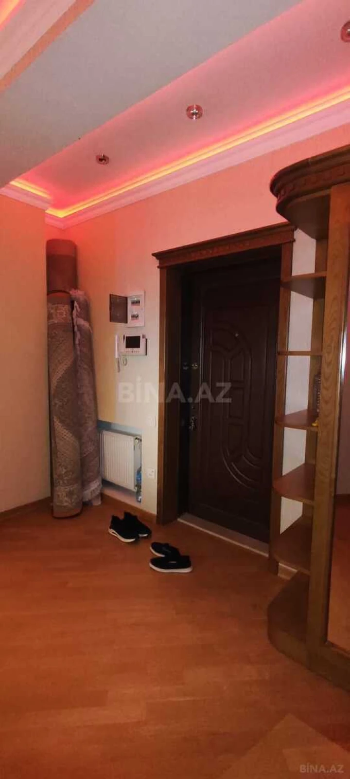 Kirayə verilir 2 otaqlı mənzil 100 m²