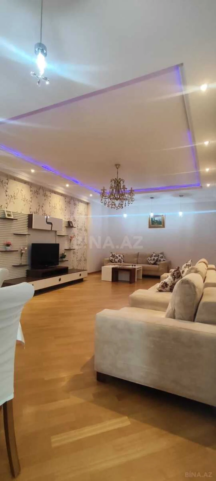 Kirayə verilir 2 otaqlı mənzil 100 m²