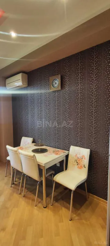 Kirayə verilir 2 otaqlı mənzil 100 m²