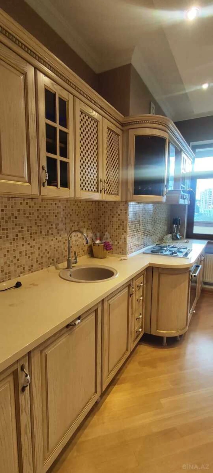 Kirayə verilir 2 otaqlı mənzil 100 m²