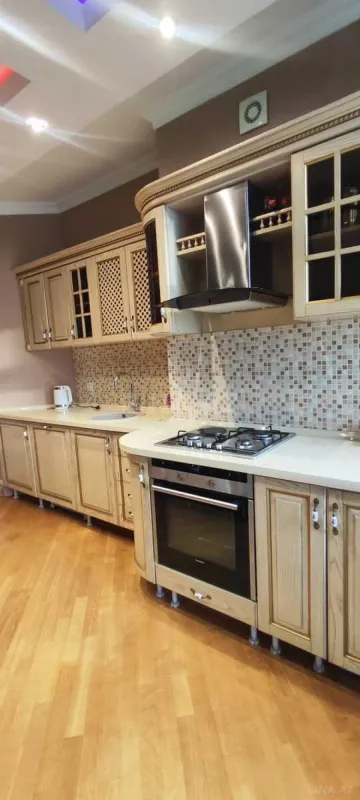 Kirayə verilir 2 otaqlı mənzil 100 m²