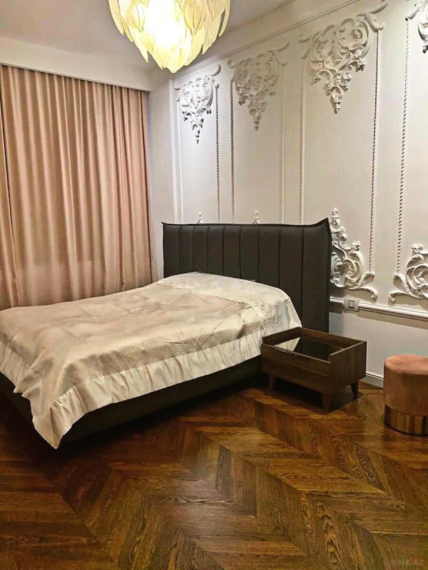 Satılır 3 otaqlı mənzil 110 m²