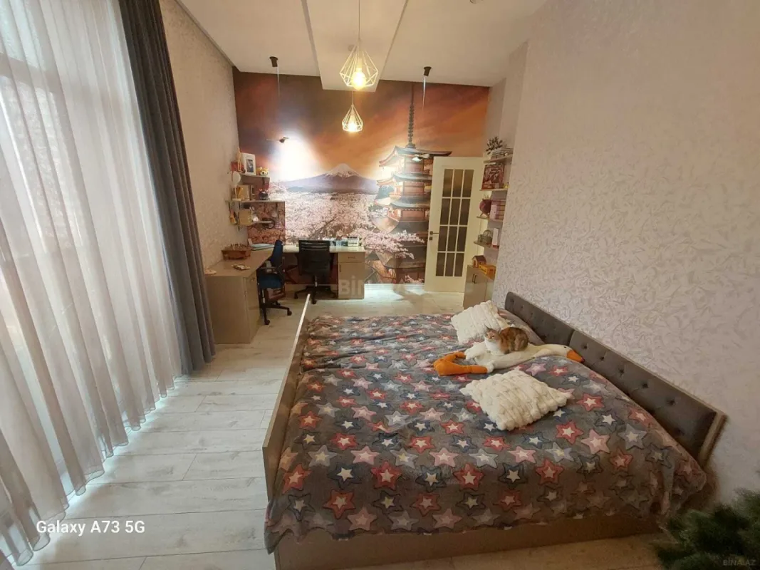 Satılır 2 otaqlı mənzil 97 m²