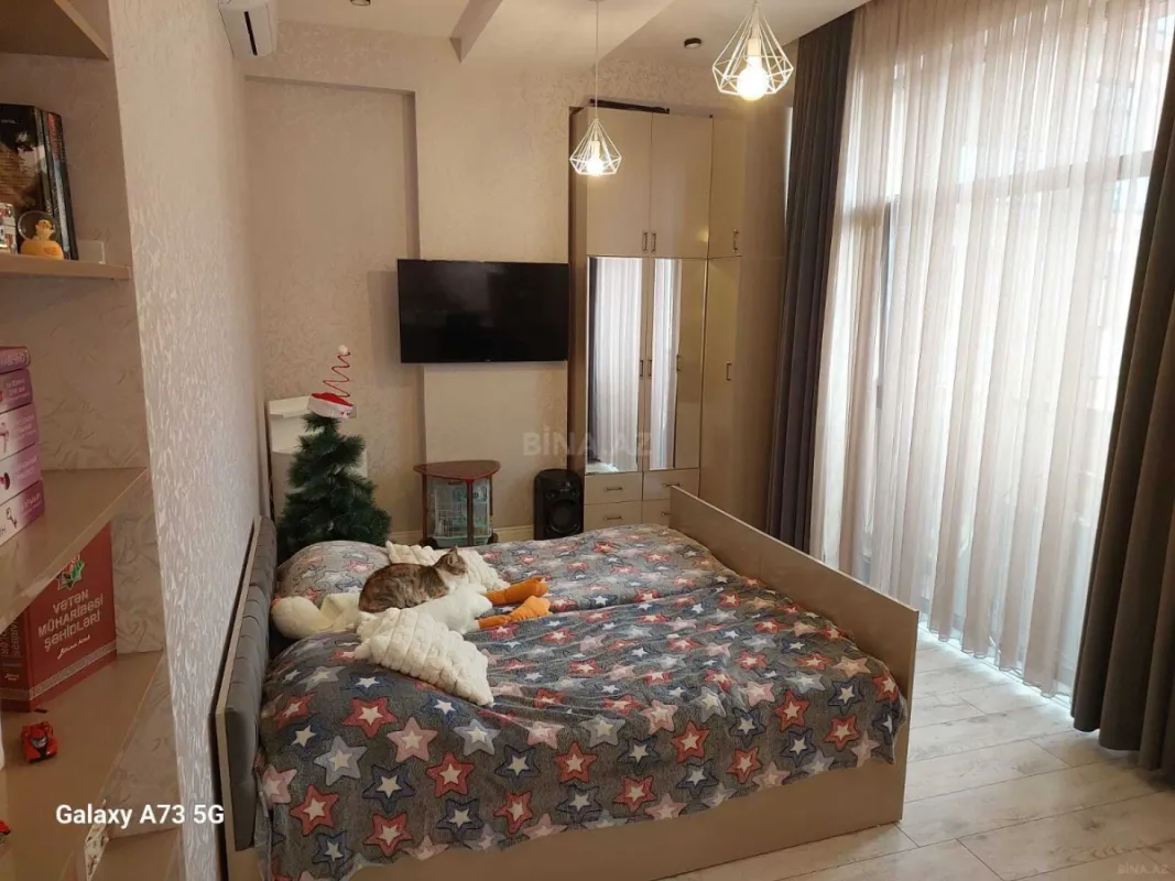 Satılır 2 otaqlı mənzil 97 m²