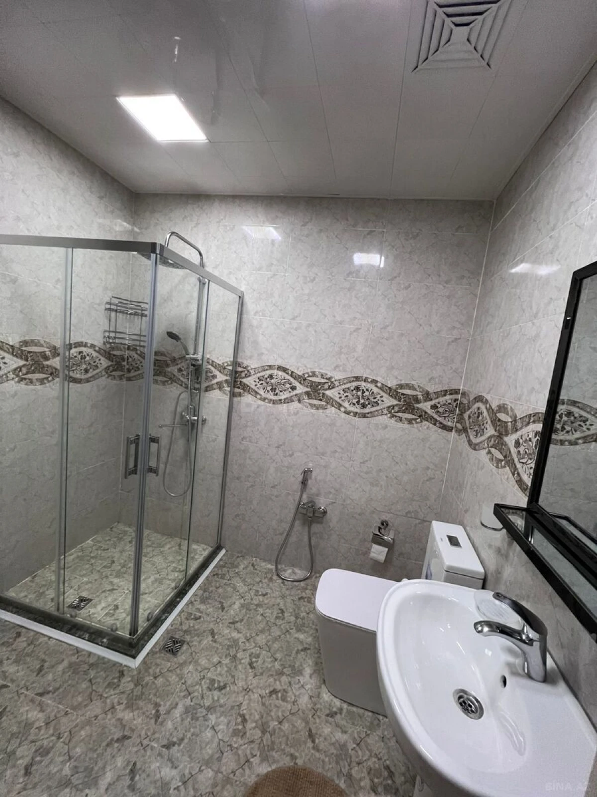 Kirayə verilir 2 otaqlı mənzil 55 m²