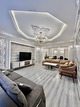 Satılır 4 otaqlı mənzil 220 m²