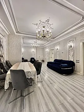 Satılır 4 otaqlı mənzil 220 m²