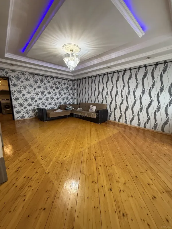 Satılır 3 otaqlı mənzil 82 m²