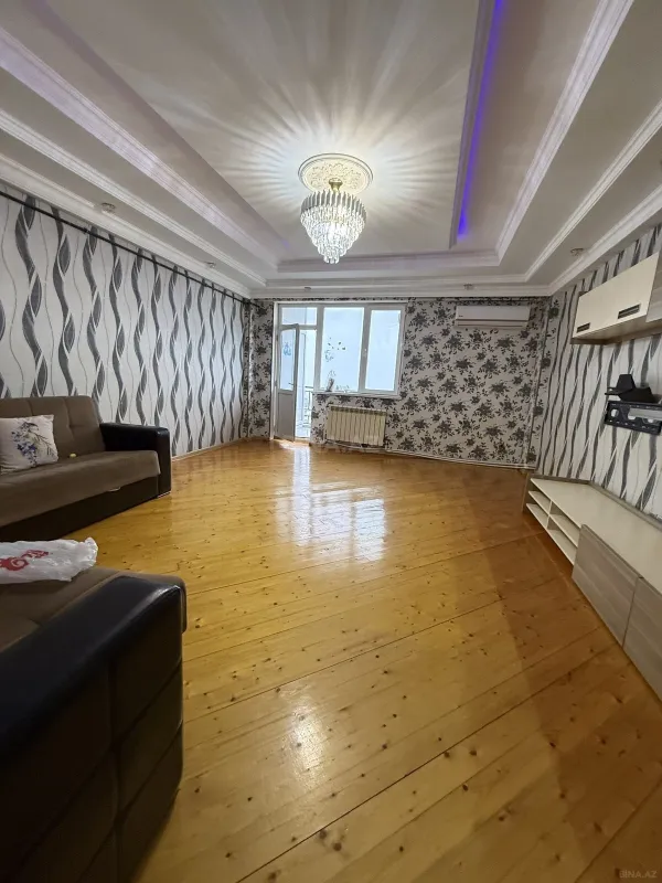 Satılır 3 otaqlı mənzil 82 m²