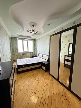 Satılır 3 otaqlı mənzil 82 m²