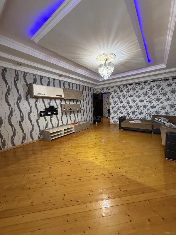 Satılır 3 otaqlı mənzil 82 m²