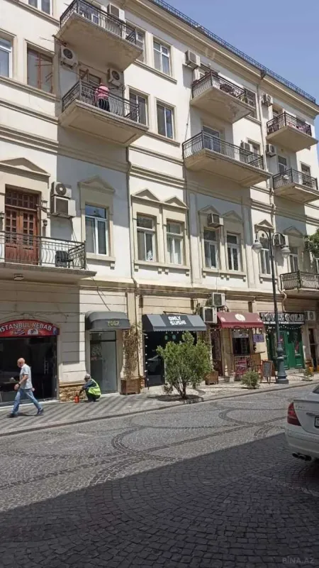 Satılır 2 otaqlı mənzil 55 m²