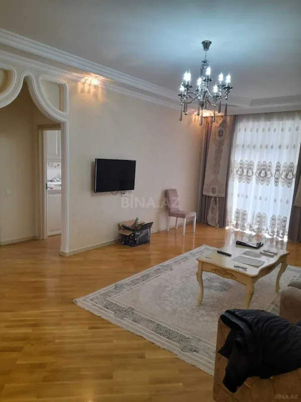 Kirayə verilir 3 otaqlı mənzil 115 m²