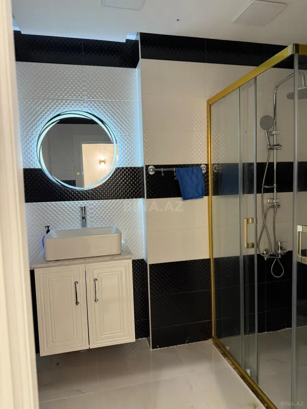 Kirayə verilir 2 otaqlı mənzil 65 m²