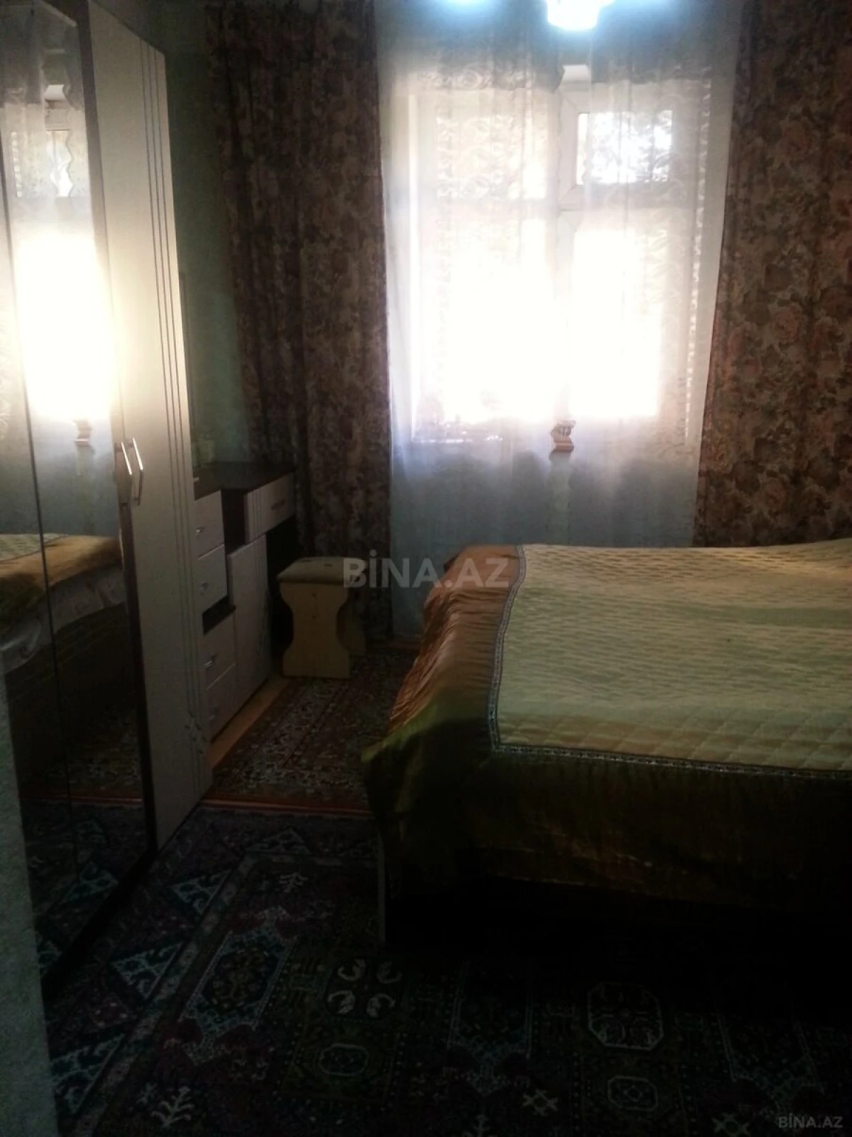Satılır 4 otaqlı mənzil 90 m²
