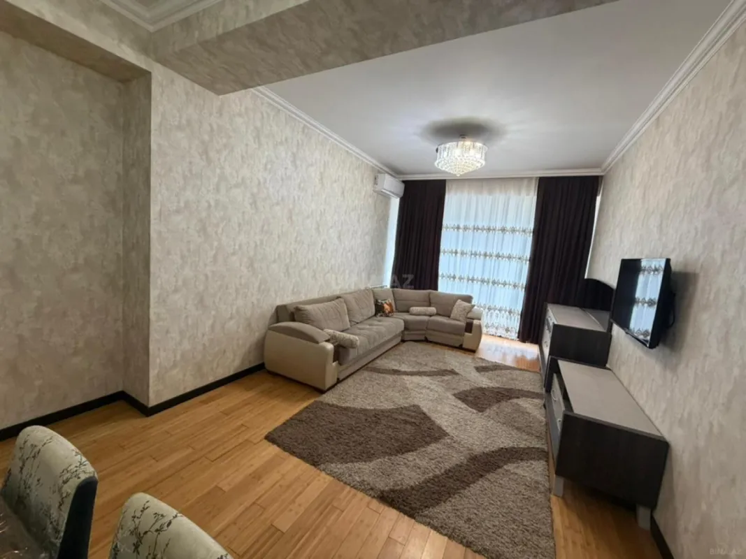 Kirayə verilir 2 otaqlı mənzil 75 m²
