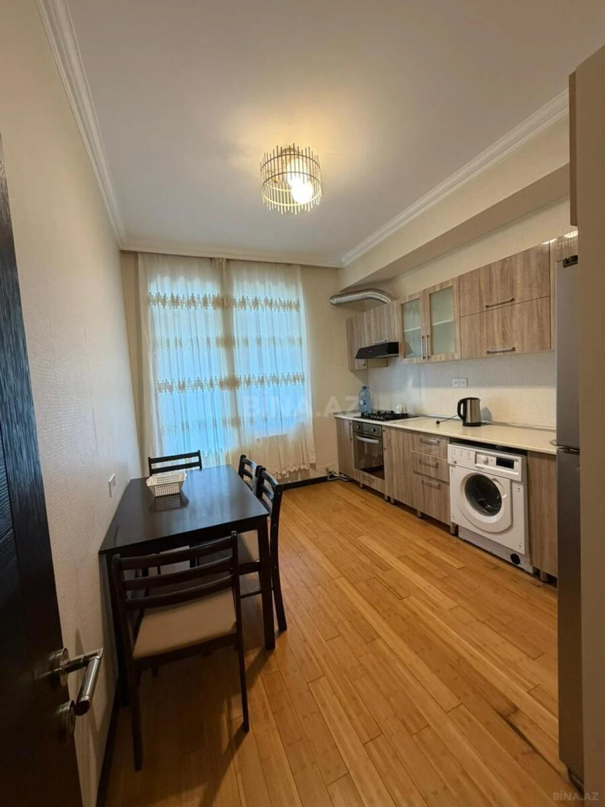 Kirayə verilir 2 otaqlı mənzil 75 m²