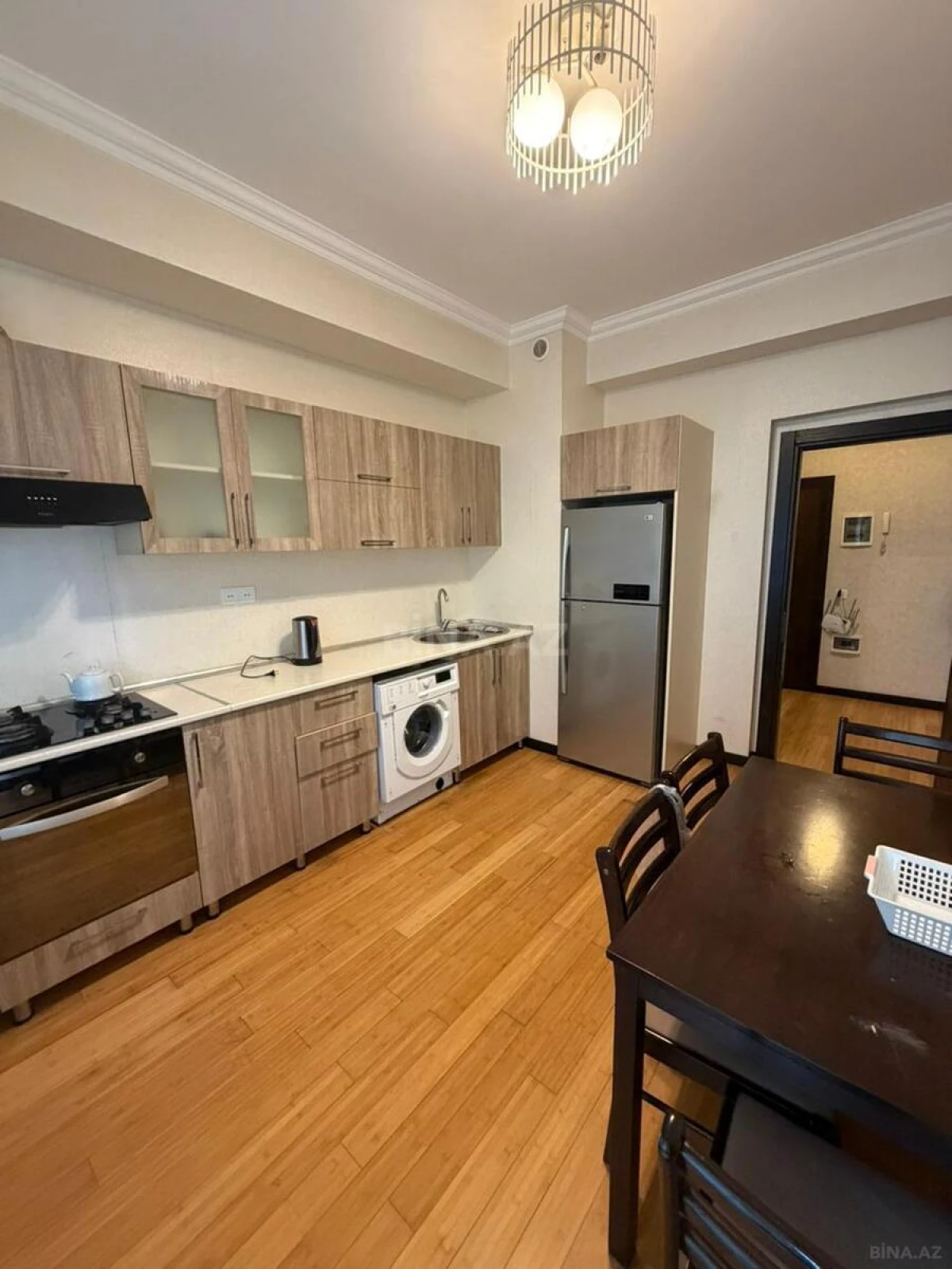 Kirayə verilir 2 otaqlı mənzil 75 m²