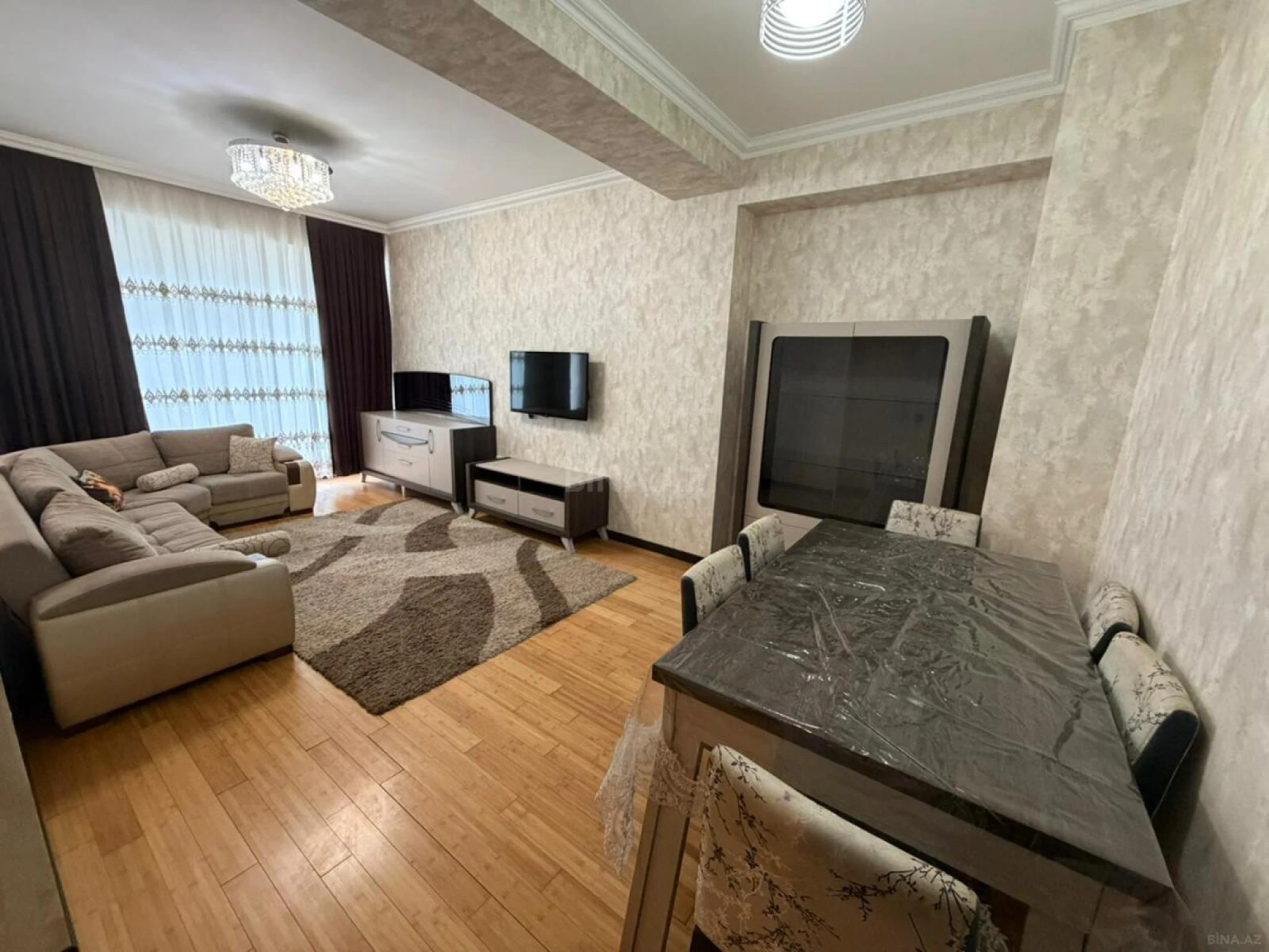 Kirayə verilir 2 otaqlı mənzil 75 m²