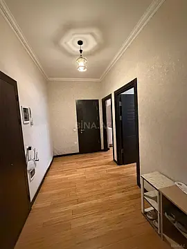Kirayə verilir 2 otaqlı mənzil 75 m²