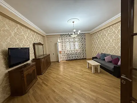 Kirayə verilir 3 otaqlı mənzil 134 m²