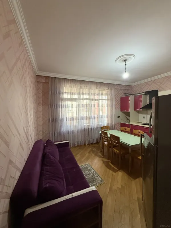 Kirayə verilir 3 otaqlı mənzil 134 m²