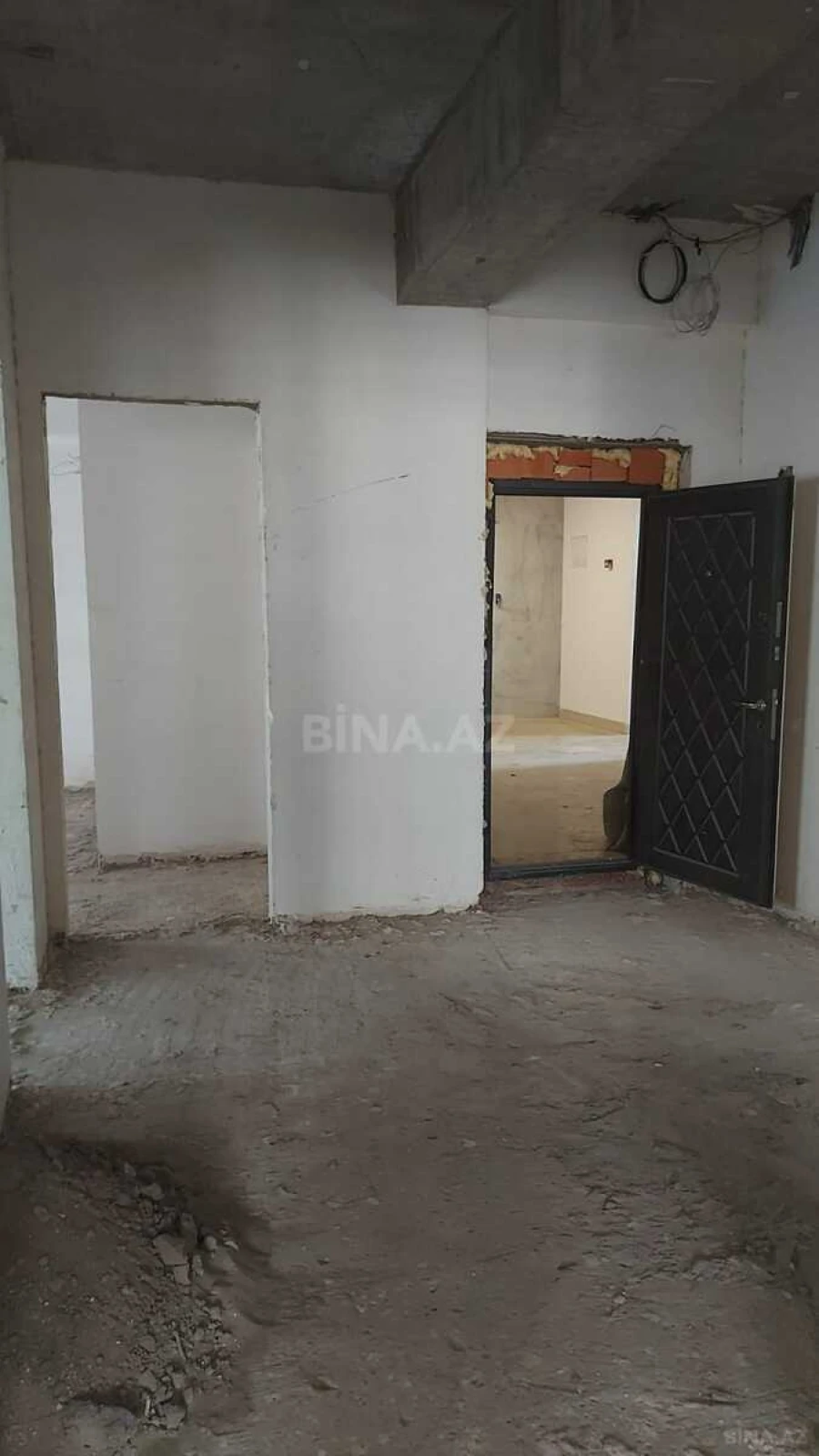 Satılır 2 otaqlı mənzil 90 m²