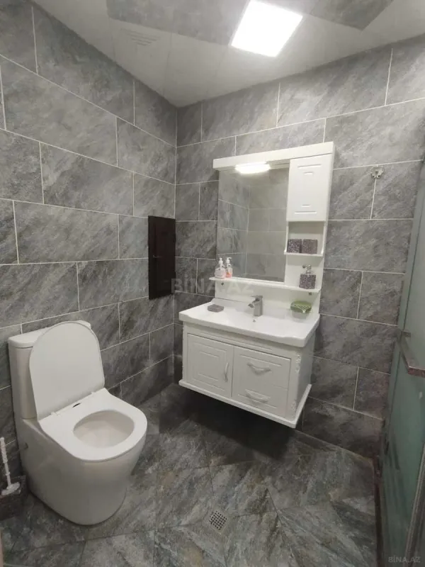 Kirayə verilir 2 otaqlı mənzil 66 m²