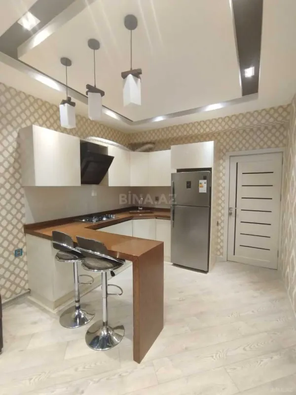 Kirayə verilir 2 otaqlı mənzil 66 m²