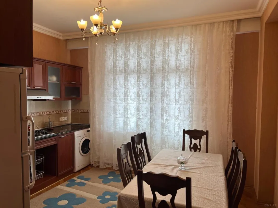 Kirayə verilir 2 otaqlı mənzil 110 m²