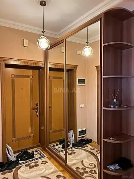 Kirayə verilir 2 otaqlı mənzil 110 m²