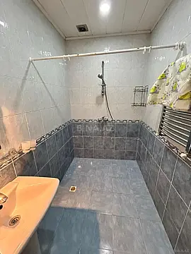 Kirayə verilir 2 otaqlı mənzil 110 m²