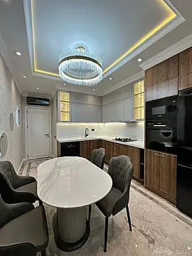 Kirayə verilir 2 otaqlı mənzil 130 m²