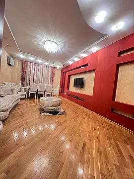 Kirayə verilir 3 otaqlı mənzil 155 m²
