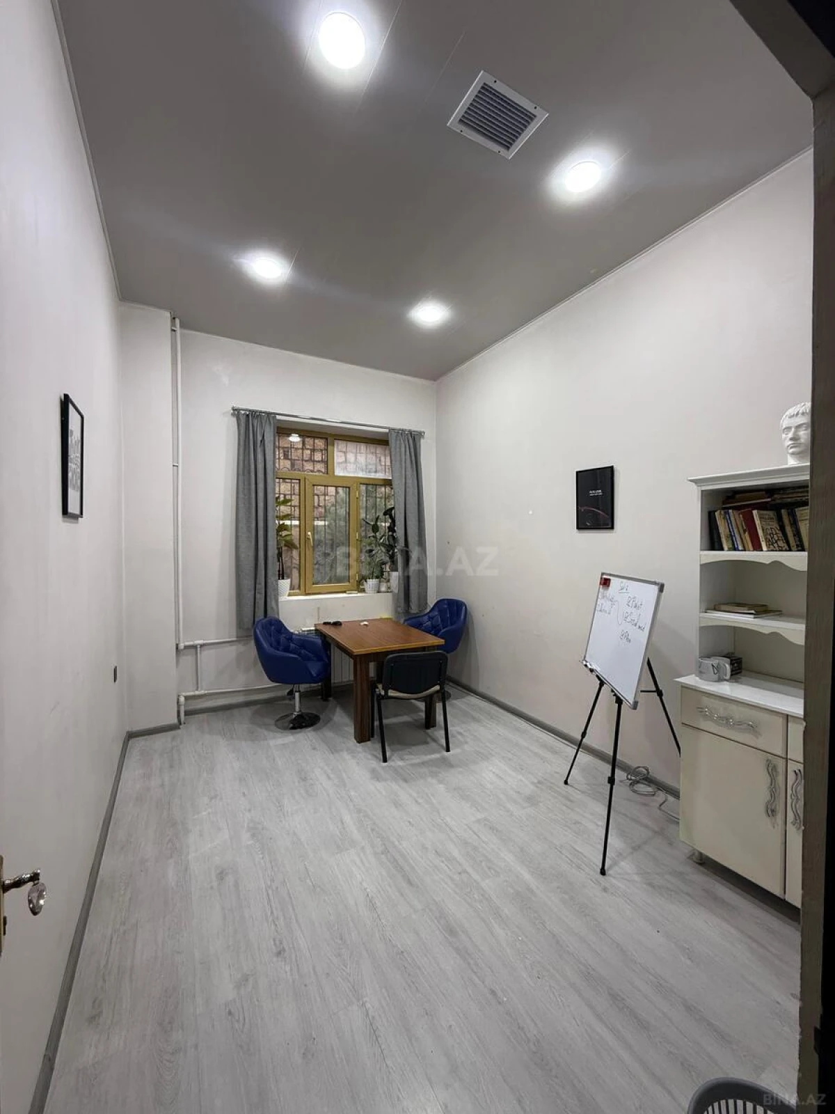 Kirayə verilir 1 otaqlı ofis 17 m²