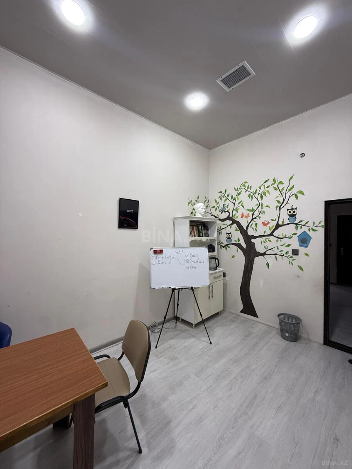 Kirayə verilir 1 otaqlı ofis 17 m²