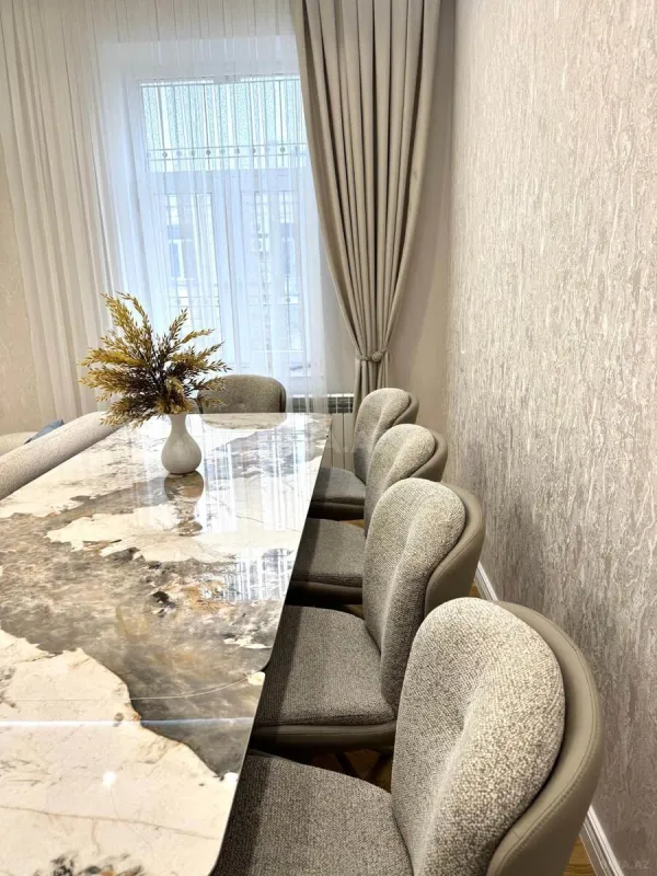 Kirayə verilir 3 otaqlı mənzil 100 m²