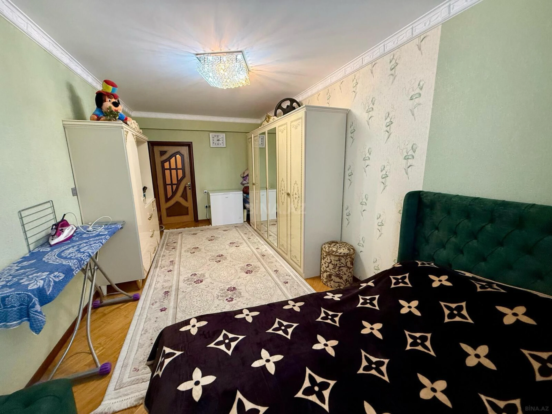 Satılır 3 otaqlı mənzil 130 m²