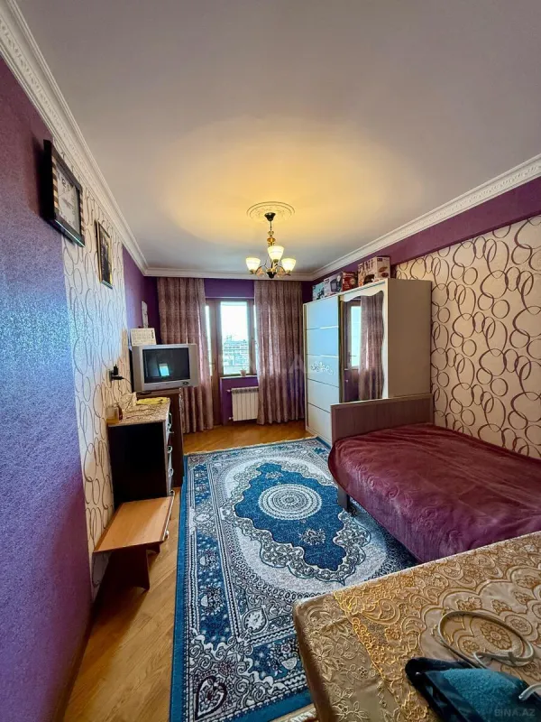 Satılır 3 otaqlı mənzil 130 m²