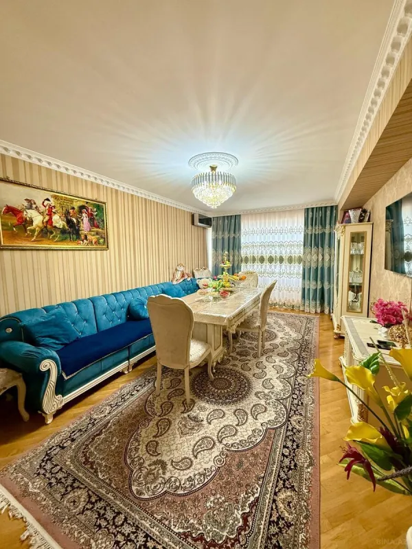 Satılır 3 otaqlı mənzil 130 m²