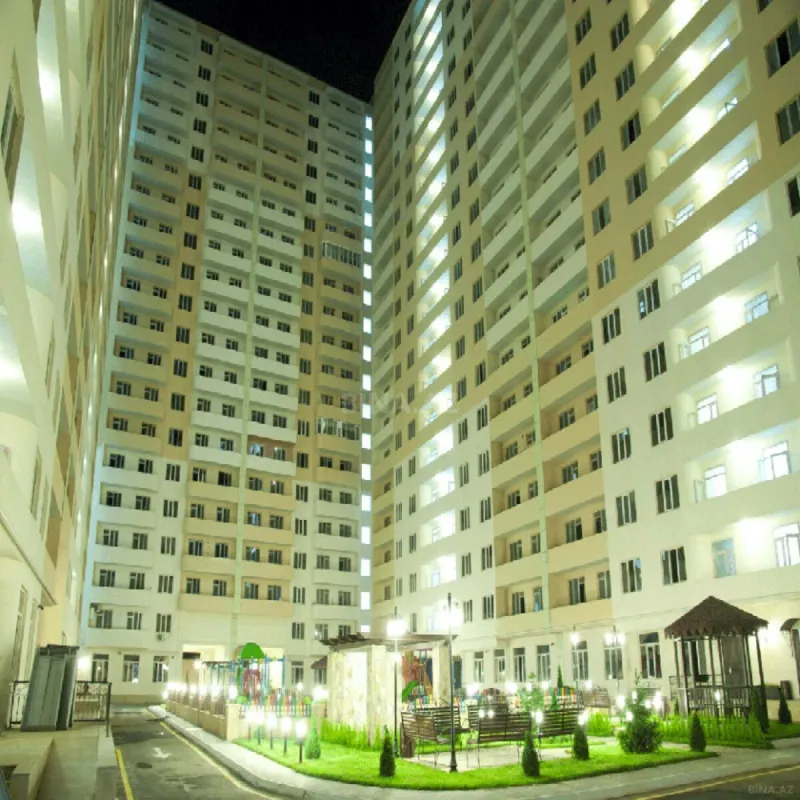 Satılır 3 otaqlı mənzil 130 m²