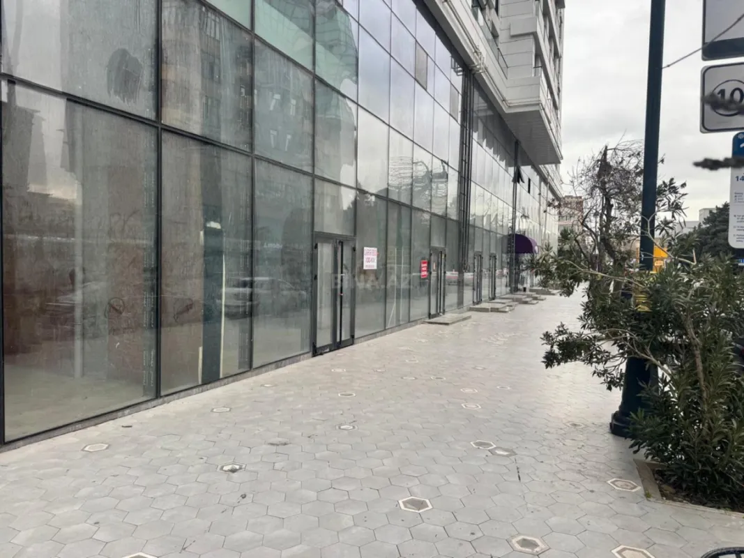 Kirayə verilir obyekt 130 m²