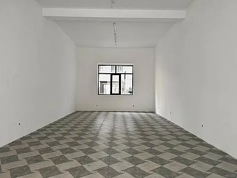Kirayə verilir obyekt 130 m²