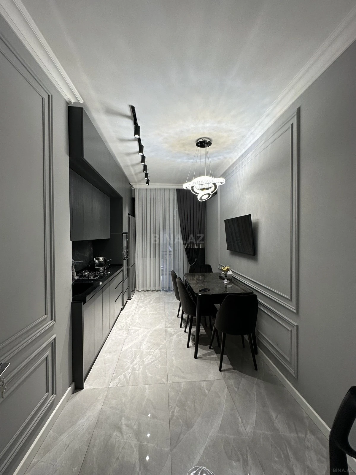 Satılır 2 otaqlı mənzil 98 m²