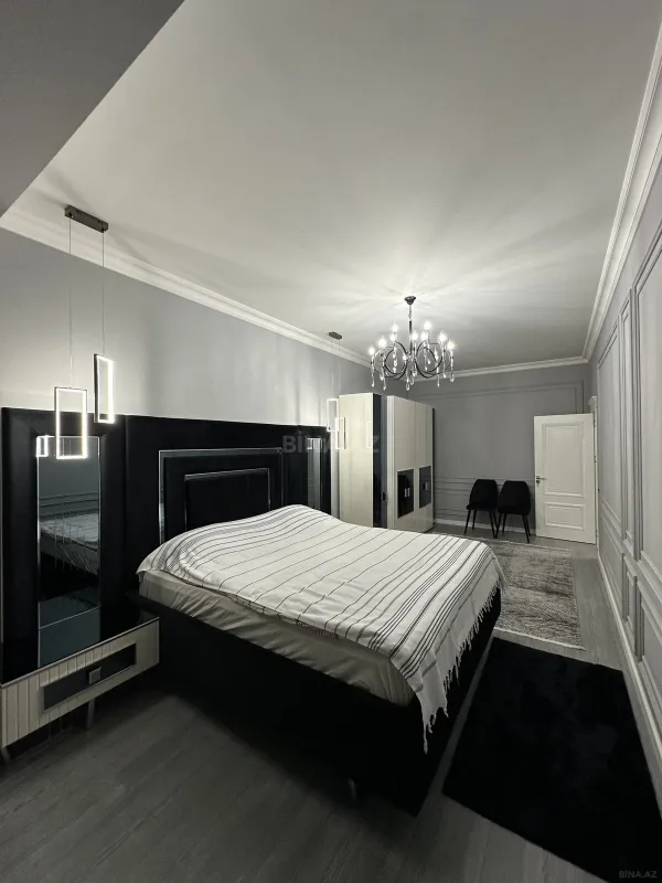 Satılır 2 otaqlı mənzil 98 m²