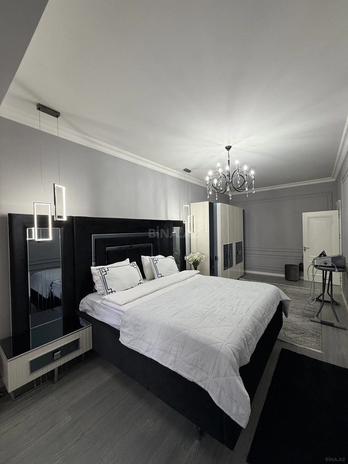 Satılır 2 otaqlı mənzil 98 m²