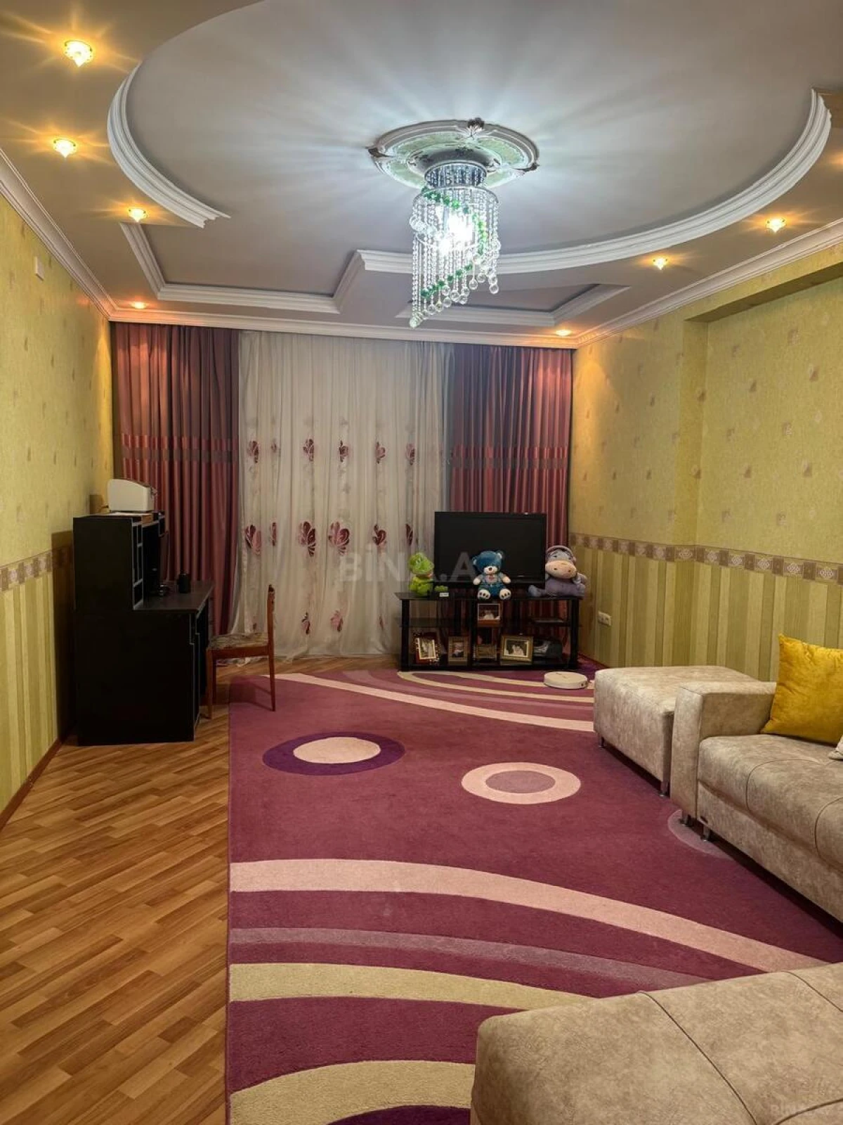 Satılır 4 otaqlı mənzil 159 m²