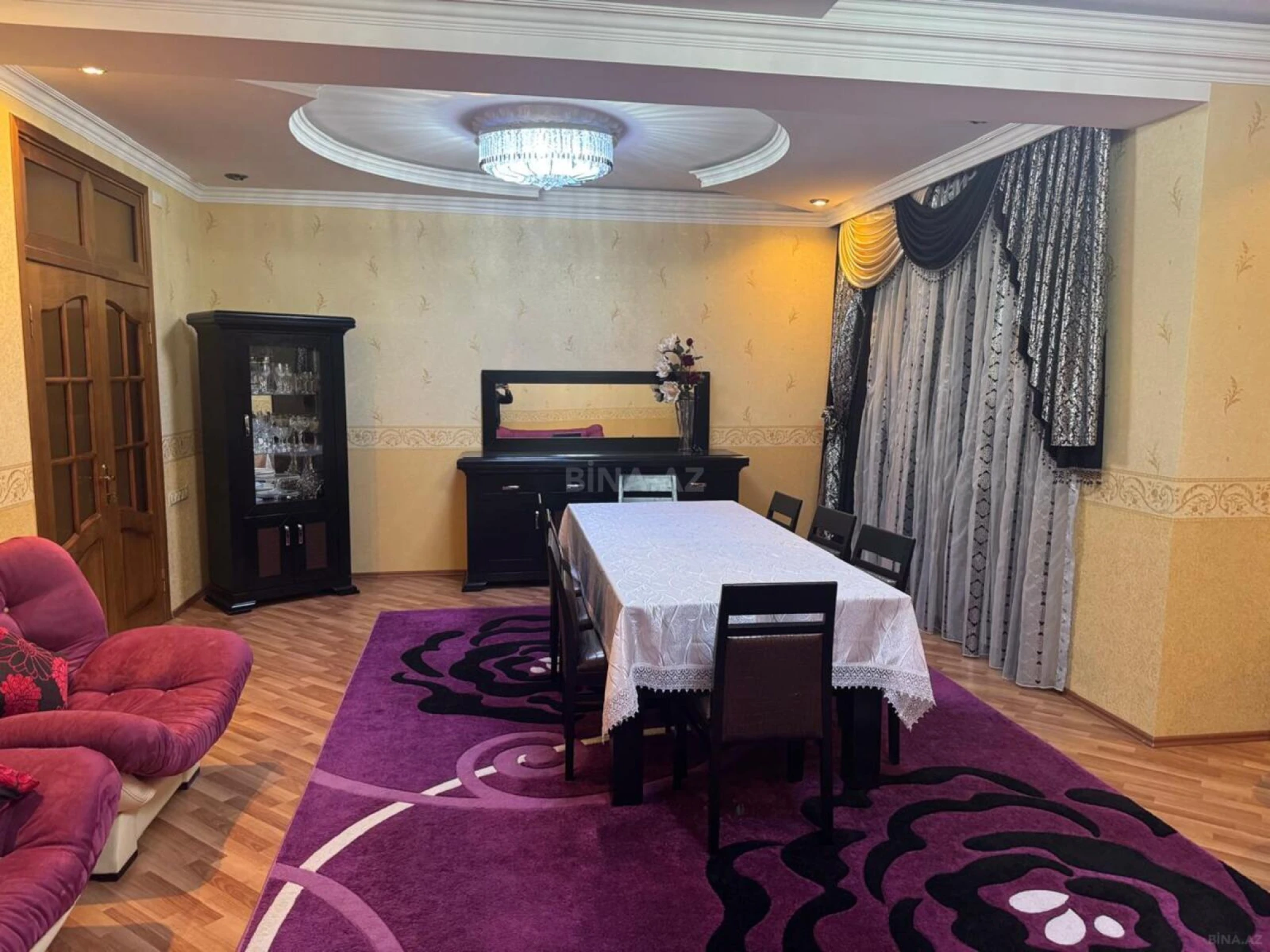 Satılır 4 otaqlı mənzil 159 m²